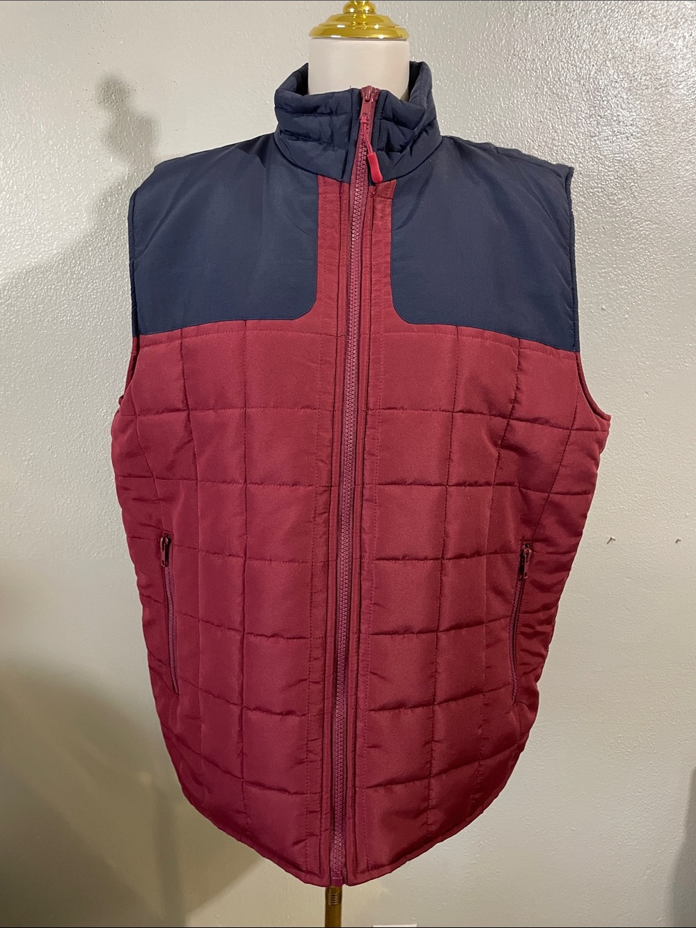 Nomad Quilted Mens Vest Large Lightweight Insulated Navy Red Snap Front Zip